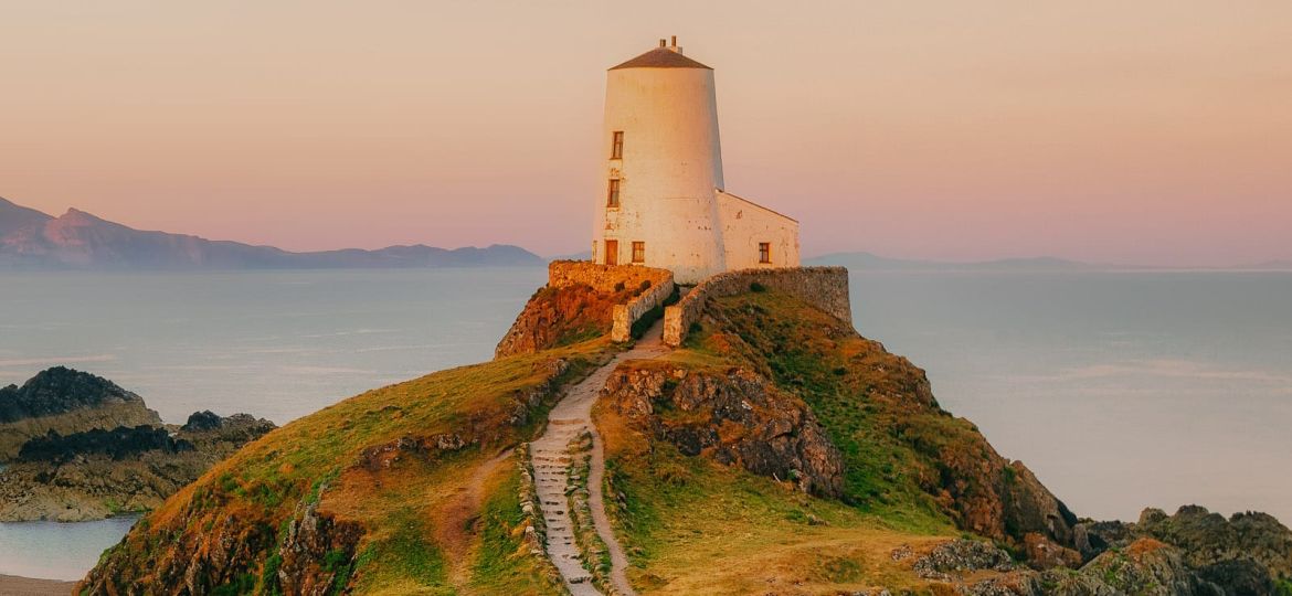 20 Very Best Places In North Wales To Visit (and how to find them)