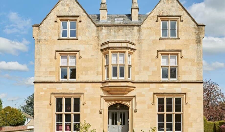 Review: Cotswold Grange, Cheltenham, UK