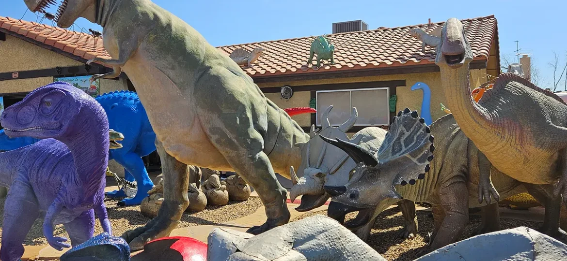 Roadside Dinosaurs: An American Love Story