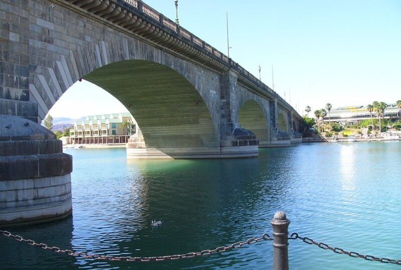Who Moved London Bridge to Arizona?