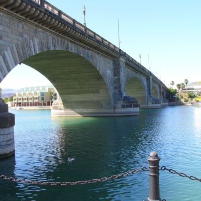 Who Moved London Bridge to Arizona?