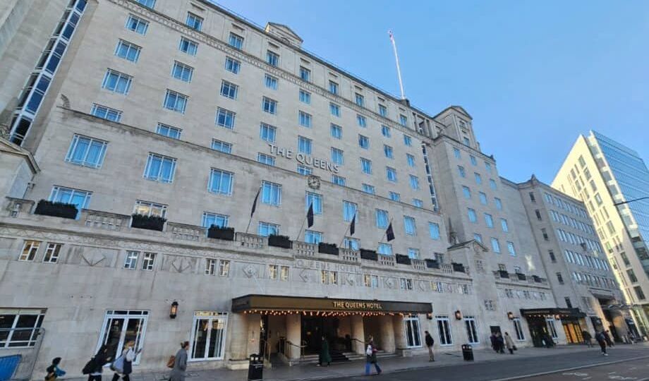 Review: Queens Hotel, Leeds, UK
